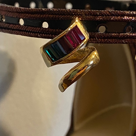 Stunning Earrings - Picture 4 of 6